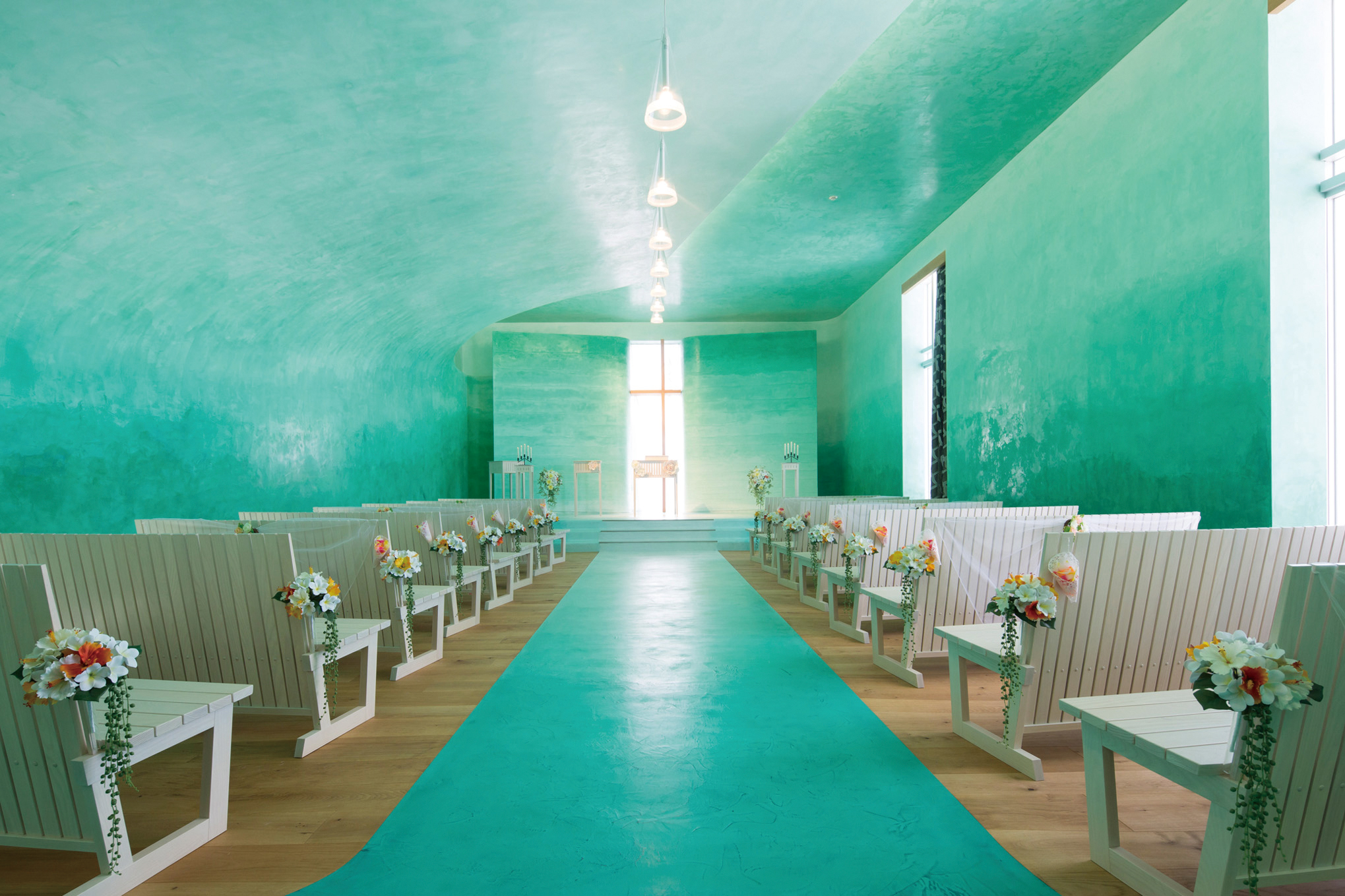 沖縄ブライダル&ホテル観光専門学校 の特長 1