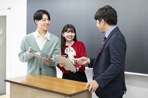 大原ビジネス公務員専門学校岡山校 の特長 1