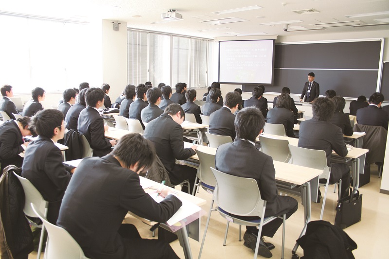 中央学院大学 の特長 1