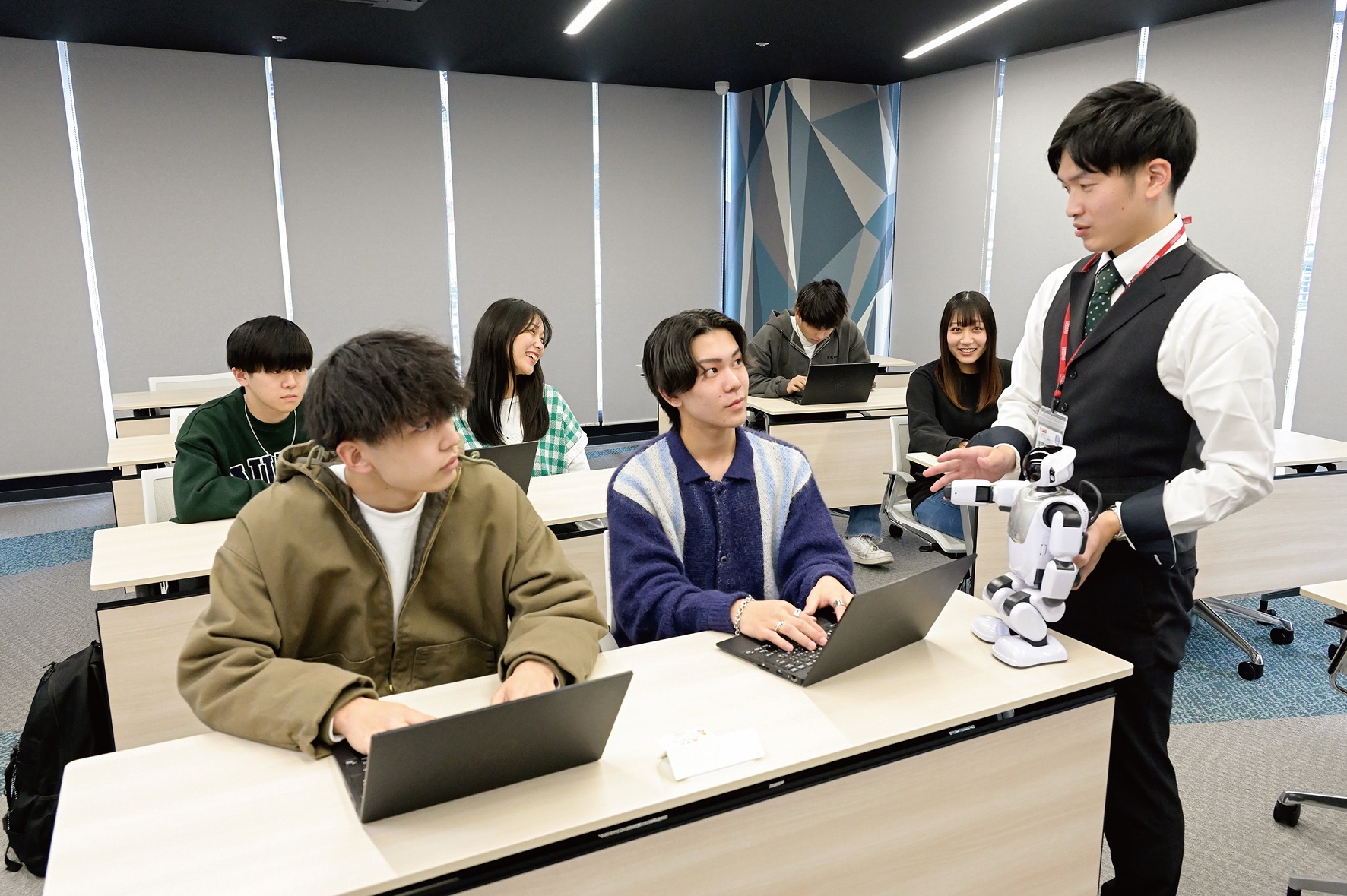 大阪情報ITクリエイター専門学校 の特長 3